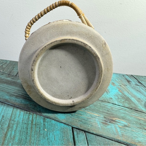 Rare Vintage Owl Teapot Stoneware w/Rattan Handle Wooden Lid - Picture 11 of 11